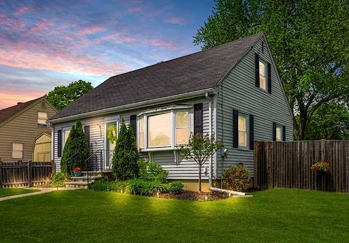 15 Elmwood Cir Peabody, MA 01960