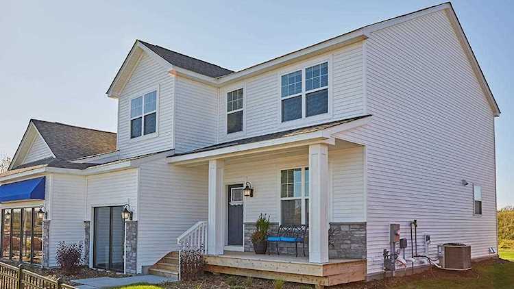 2068 Windermere Way Shakopee, MN 55379