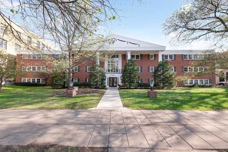 456 Summit Avenue #303 Saint Paul, MN 55102