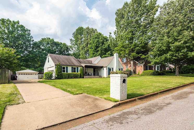 427 Oak Cv Collierville, TN 38017
