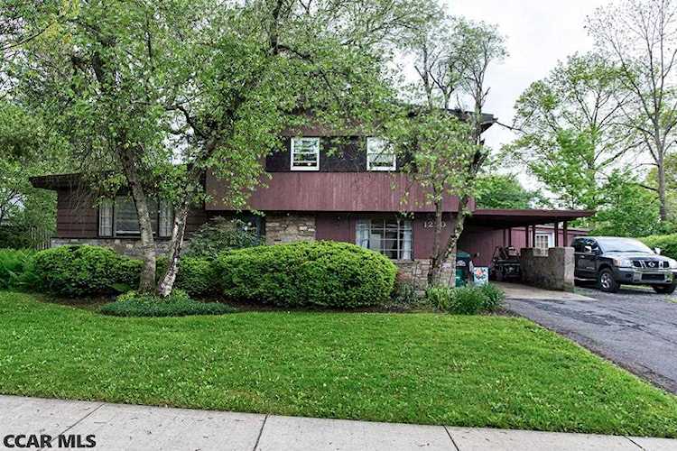 1220 Garner Street S State College, PA 16801