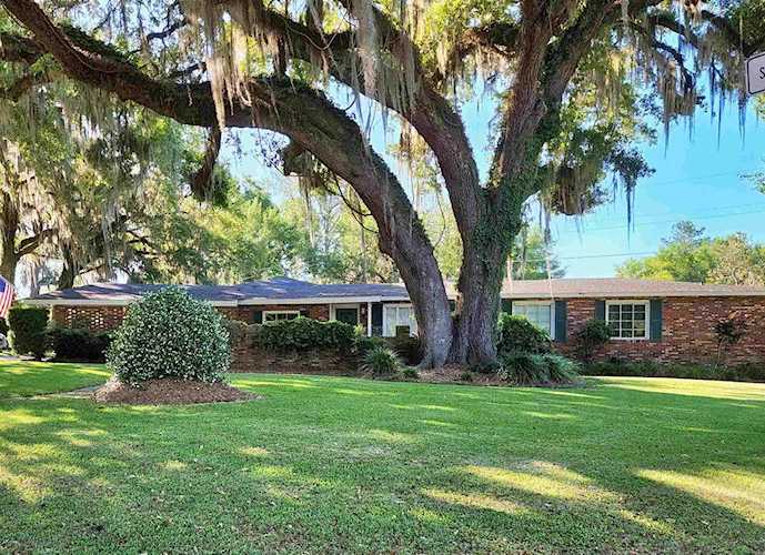 210 SE Bunker St Madison, FL 32340 in Lakeside Terrace Photo 1