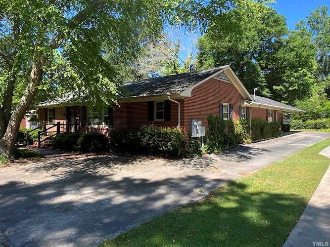 611 N Park Avenue Dunn, NC 28334