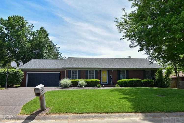 10333 Shawnee Drive Newburgh, IN 47630