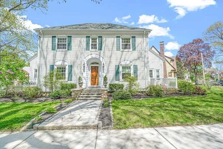 461 Fellsway E Stoneham, MA 02180