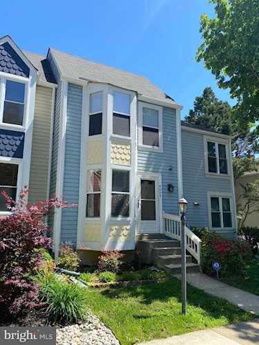 5909 Sir Cambridge Way Alexandria, VA 22315
