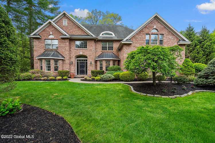 823 Greenthorne Blvd Schenectady, NY 12303
