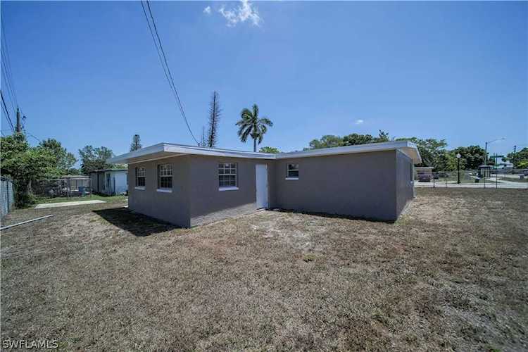 1538 Brookhill Dr Fort Myers, FL 33916