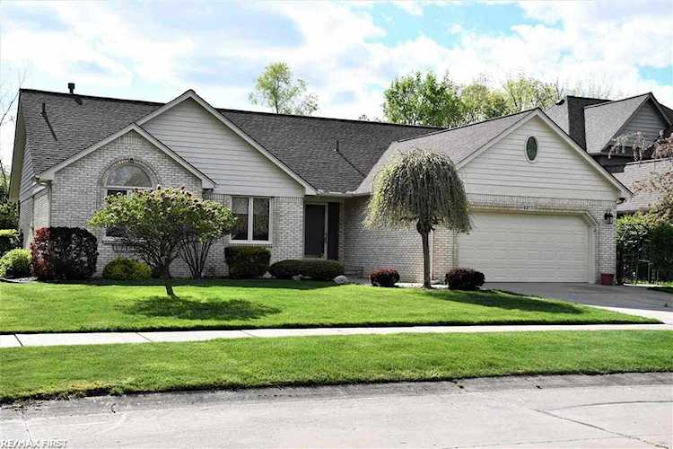 53771 Paul Wood Dr, Macomb, MI 48042 in Huntington Woods|Macomb MLS# 50074768 Photo 1