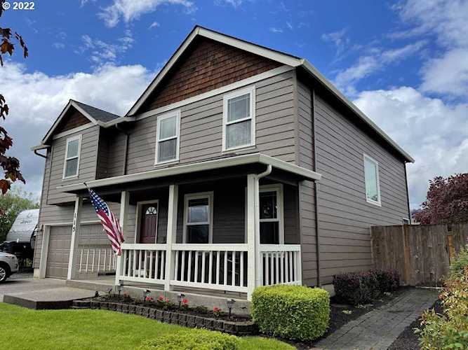 115 W Myrtlewood Dr Newberg, OR 97132
