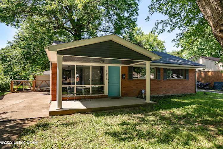 1915 Heaton Rd Louisville, KY 40216
