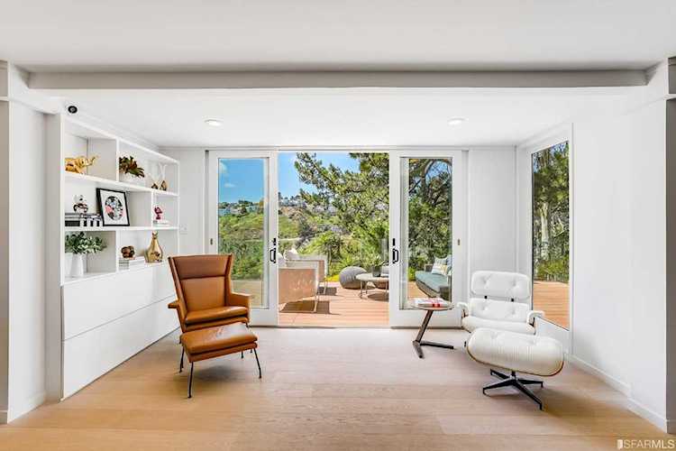 200 Amber Drive San Francisco, CA 94131