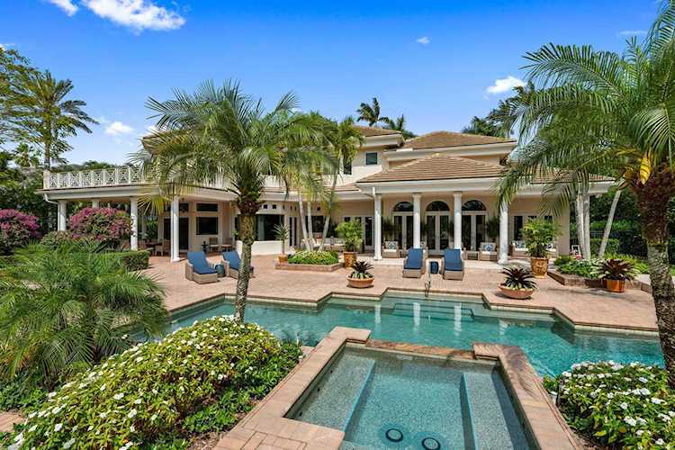 2801 Long Meadow Drive Wellington, FL 33414