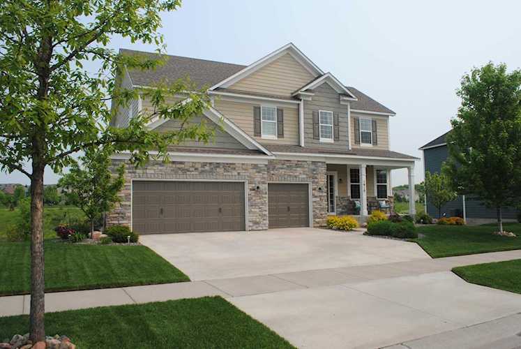 1610 Bluewater Lane Woodbury, MN 55129 | MLS 6189108 Photo 1