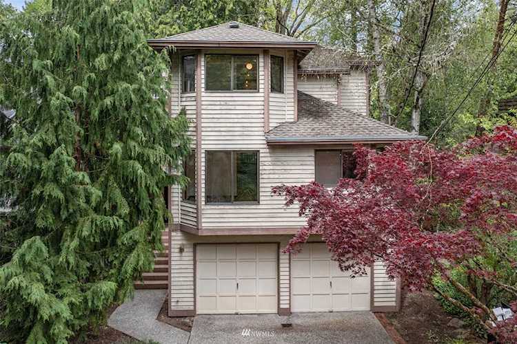 2824 NE 117th St Seattle, WA 98125