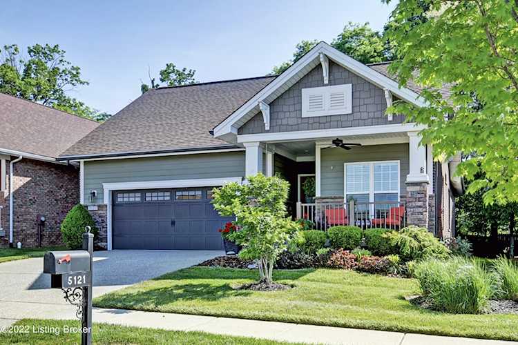 5121 Rock Water Dr Louisville, KY 40241