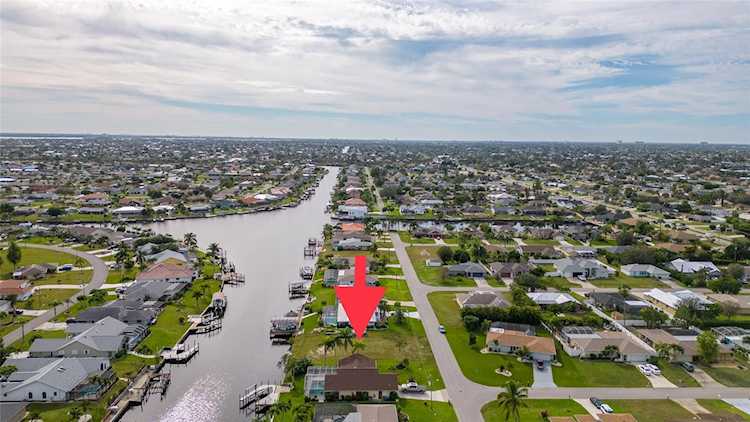1919 SE 10th Ave Cape Coral, FL 33990