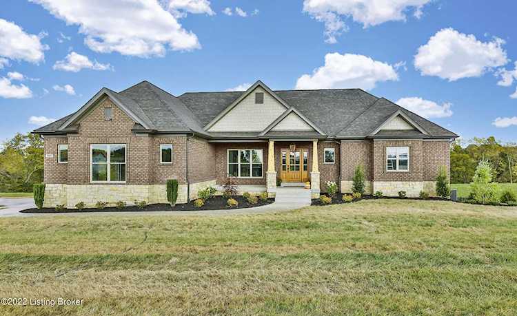 660 S Stallard Dr Shelbyville, KY 40065