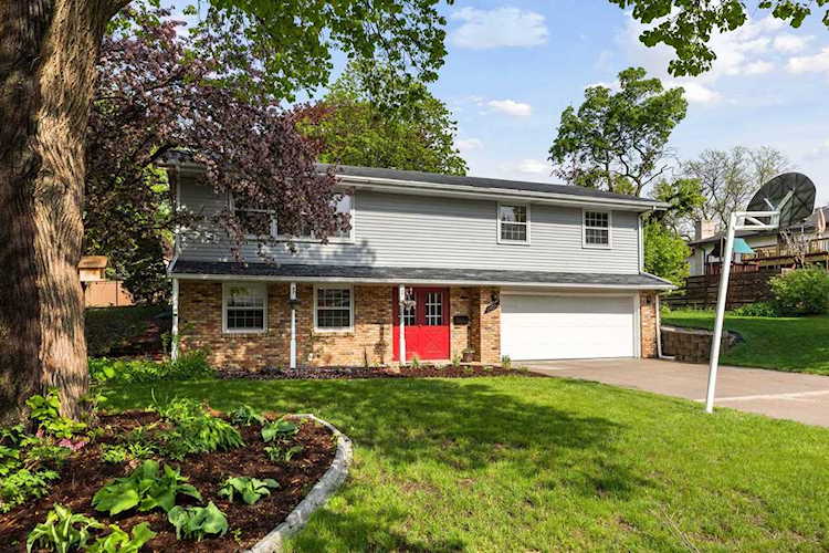 3613 Coolidge Street NE Saint Anthony, MN 55418