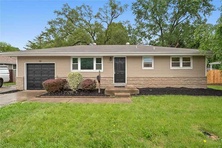 1740 Patterson Rd Florissant, MO 63031