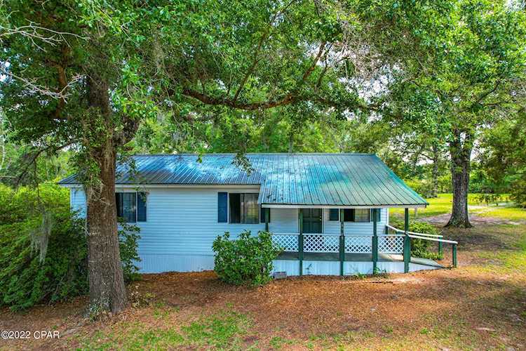 4969 Douglas Ferry Rd Caryville, FL 32427