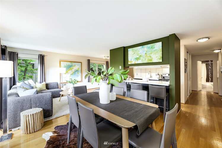 1110 E Harrison St #201 Seattle, WA 98102 | MLS® 1938177 Photo 1