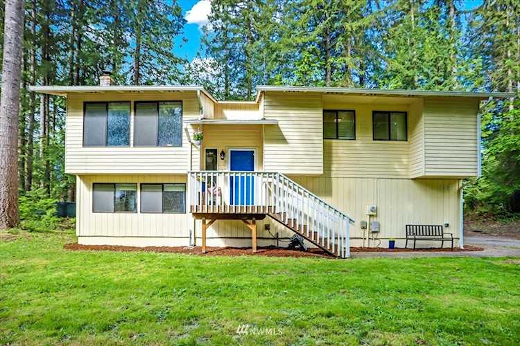 152 Shamrock Ln Port Orchard, WA 98366
