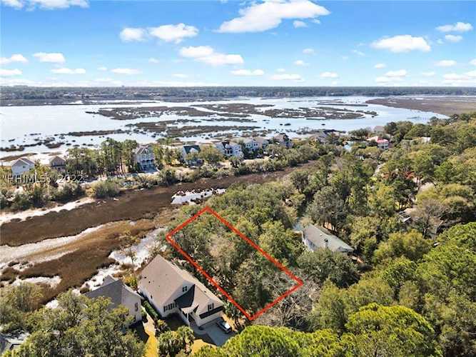 9 Crosswinds Dr Hilton Head Island, SC 29926