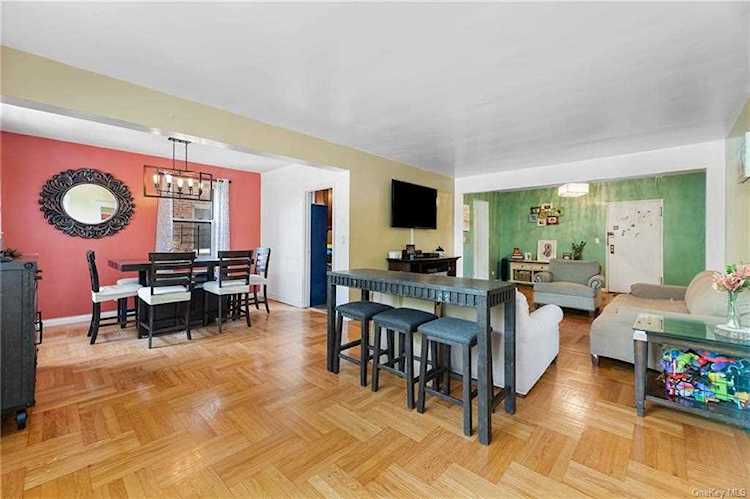 2711 Henry Hudson Parkway #3A Bronx, NY 10463