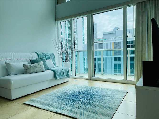 41 SE 5th St #1508 Miami, FL 33131