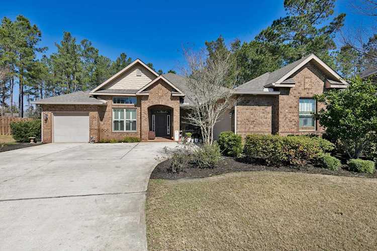123 Canopy Cove Freeport, FL 32439
