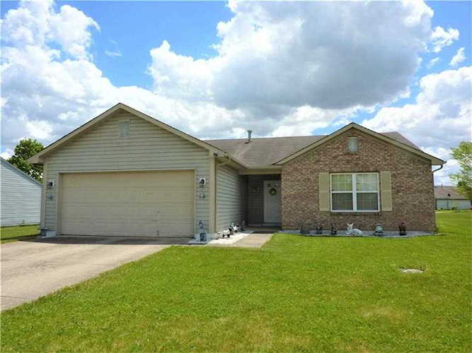 1221 Wolf Run Ct Anderson, IN 46013 | MLS 21858228 Photo 1