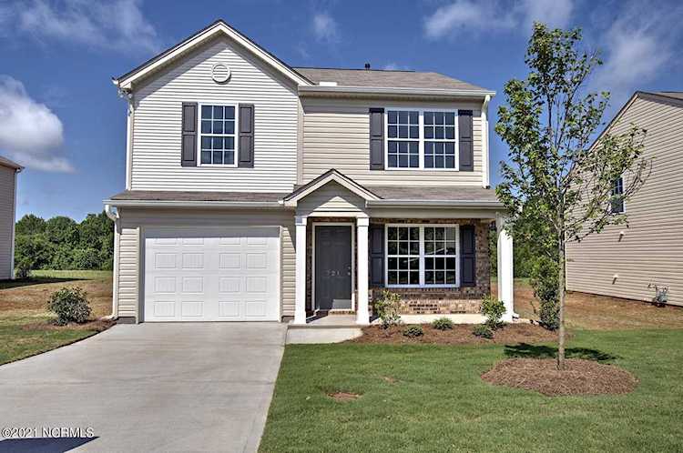 104 Mansfield Drive New Bern, NC 28562