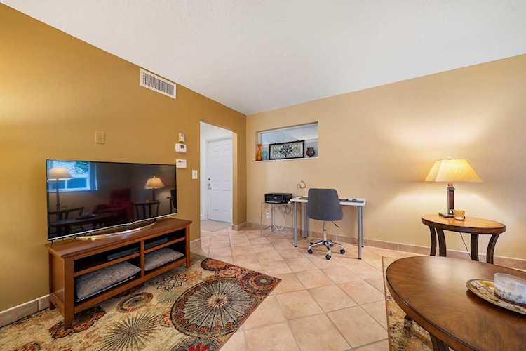 33 Colonial Club Drive #101 Boynton Beach, FL 33435