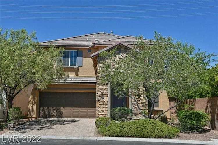 7033 Whipple Manor St Las Vegas, NV 89166