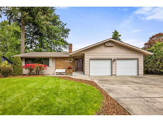 Buy, sell, or invest in property with Donna Roberts Group. Professional real estate services in Camas, WA & surrounding counties as well as Portland, OR Photo 1
