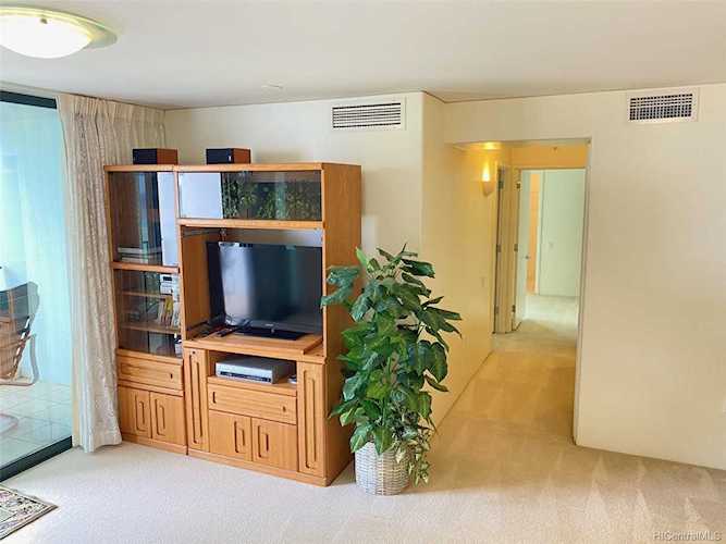 88 Piikoi Street #3002 Honolulu, HI 96814