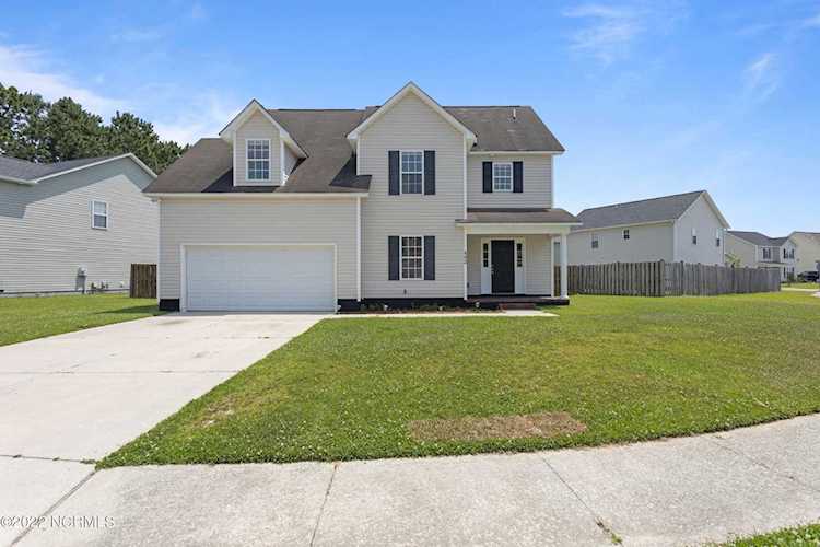 402 Ashcroft Drive Jacksonville, NC 28546