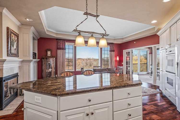 11472 Fairfield Road W #403 Minnetonka, MN 55305