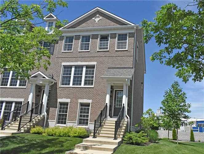 1970 Rhettsbury St Carmel, IN 46032 | MLS 21858495 Photo 1