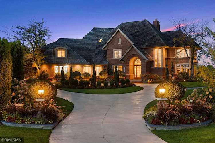 18313 Nicklaus Way Eden Prairie, MN 55347