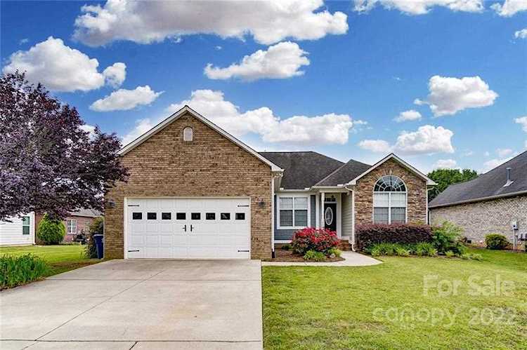 1424 Troon Dr Salisbury, NC 28144