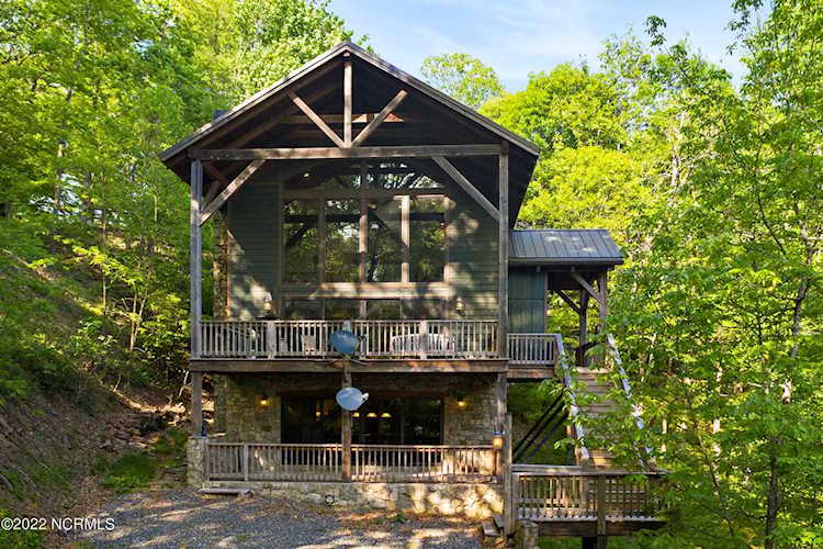 400 Seven Springs Lane Blowing Rock, NC 28605 Photo 1