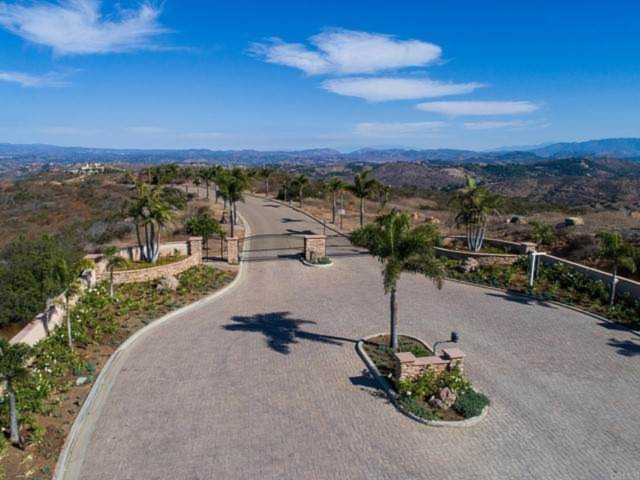 2345 Panoramic Vista, CA 92084