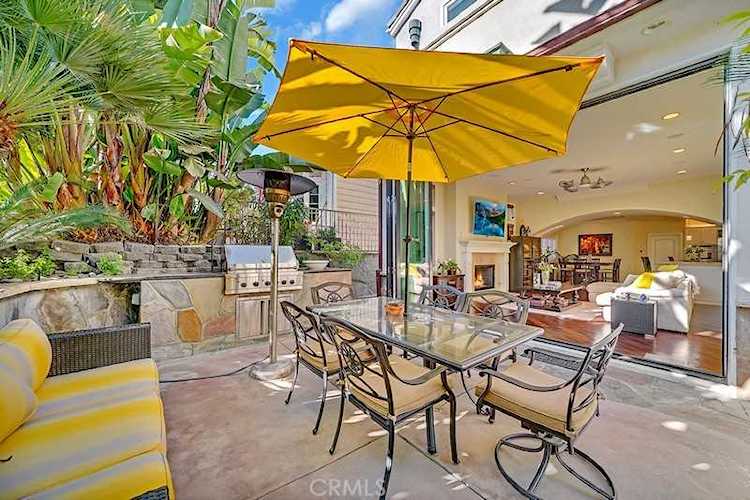 707 Jasmine Ave Corona Del Mar, CA 92625