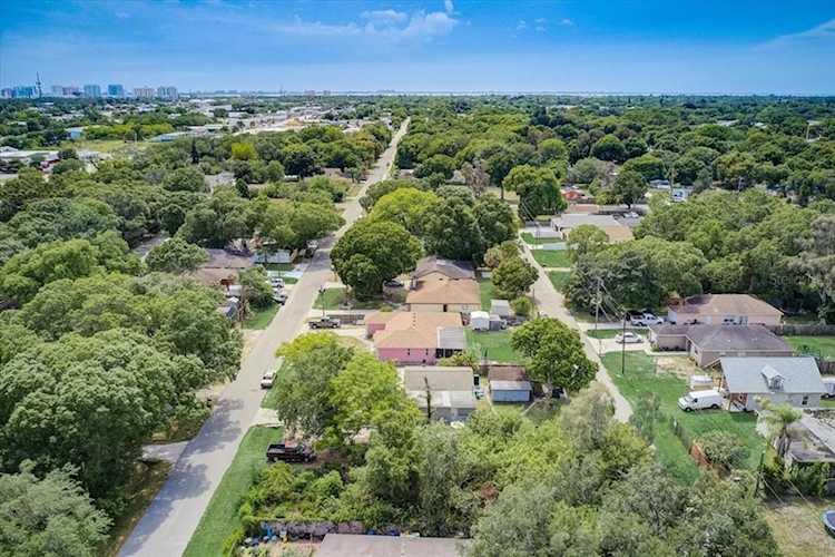 19th St Sarasota, FL 34234