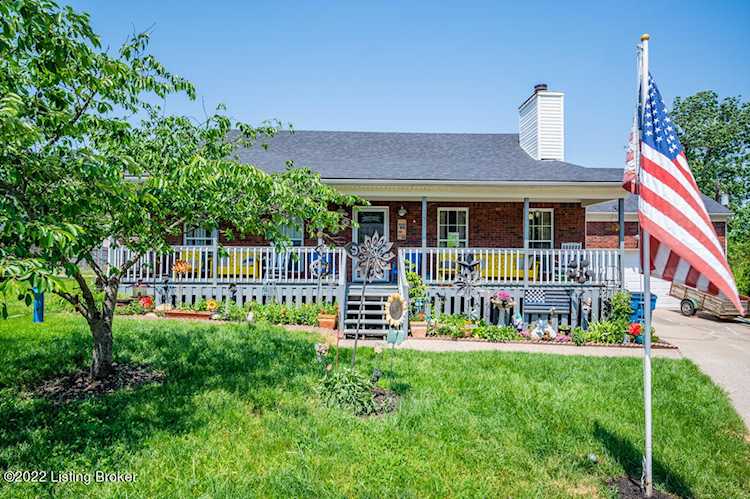 1614 Hopkins Ct La Grange, KY 40031