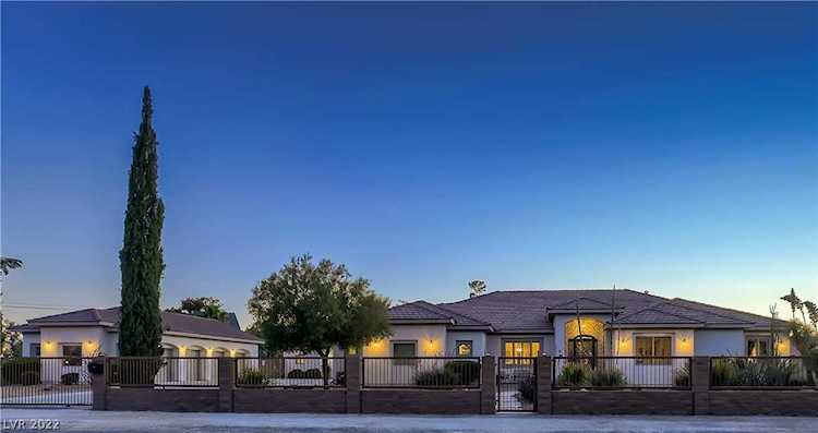 3345 Maverick St Las Vegas, NV 89108