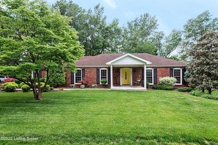 3202 Kinvara Ln Louisville, KY 40242