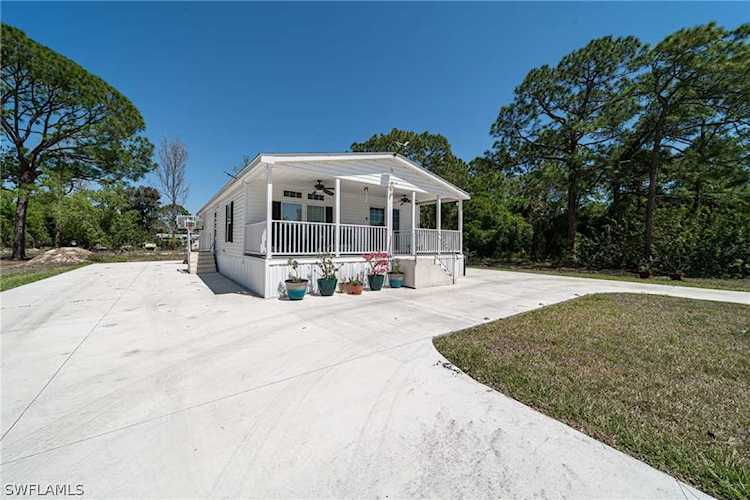 1956 Tucker Ln North Fort Myers, FL 33917 | MLS 222024134 Photo 1